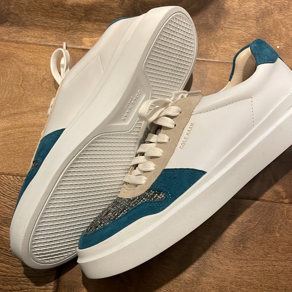 NWOT Cole Haan Sneakers - Picture 2 of 4